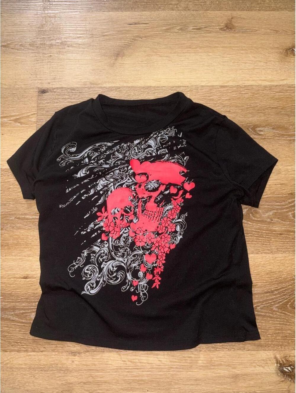 Black Skull & Hearts Graphic Tee